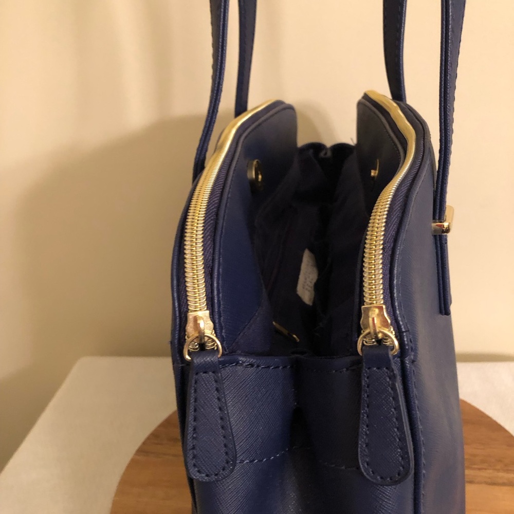 Kenneth Cole Reaction Purse Handbag - Picture 5 of 14
